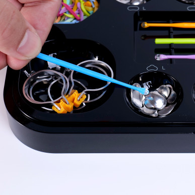 Applicateur microbrush avec embout adhésif