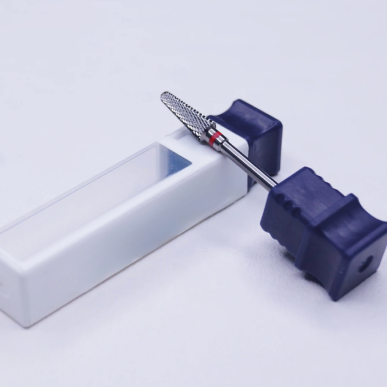 fraise en carbure de tungstène (cross cute fine) L:13mm  D: 4,5mm