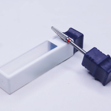 fraise en carbure de tungstène, cross cut fine L:8mm et diam: 2,3